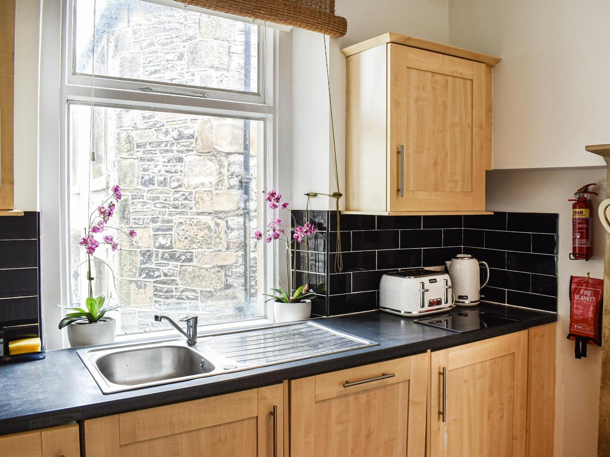 Amber Villa Tideswell Exterior photo